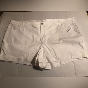 NWT Old Navy Women’s Size 28 White Denim Jean Cuffed Stretch Shorts